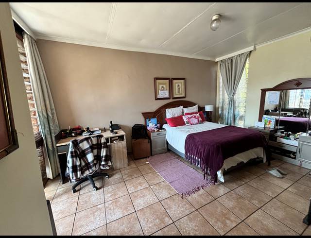 4 BEDROOM TOWNHOUSE FOR SALE IN ARCADIA